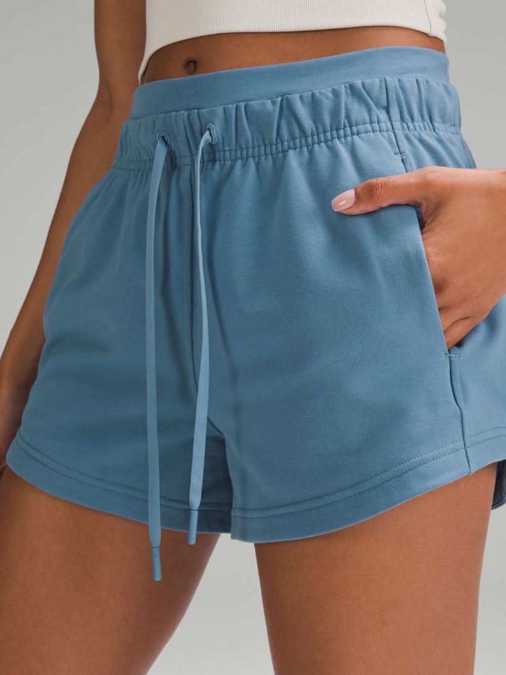 Lululemon Inner Glow High-Rise Short 3"
Utility Blue